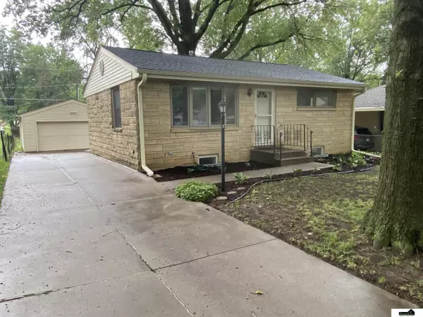 Lincoln, NE 68506,2228 S 58 Street