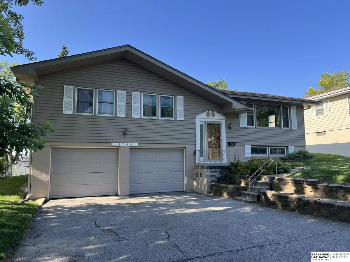 Omaha, NE 68134,9253 Ruggles Street
