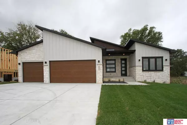Lincoln, NE 68520,1001 S 88th Street
