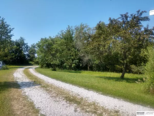 Plattsmouth, NE 68048,8608 BAY Road