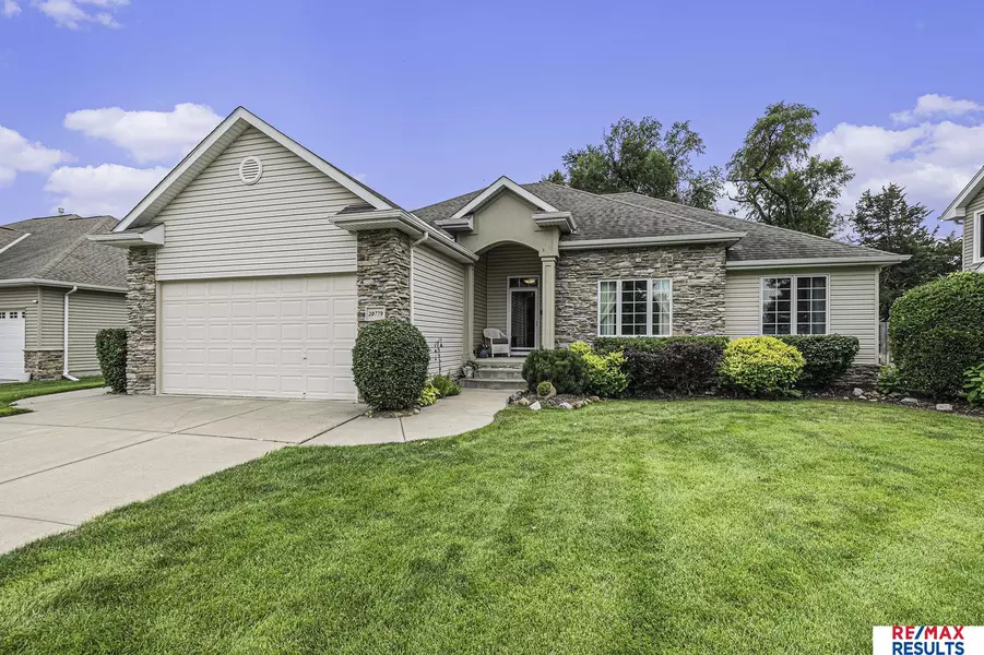 20779 Hemlock Street, Omaha, NE 68022-0000