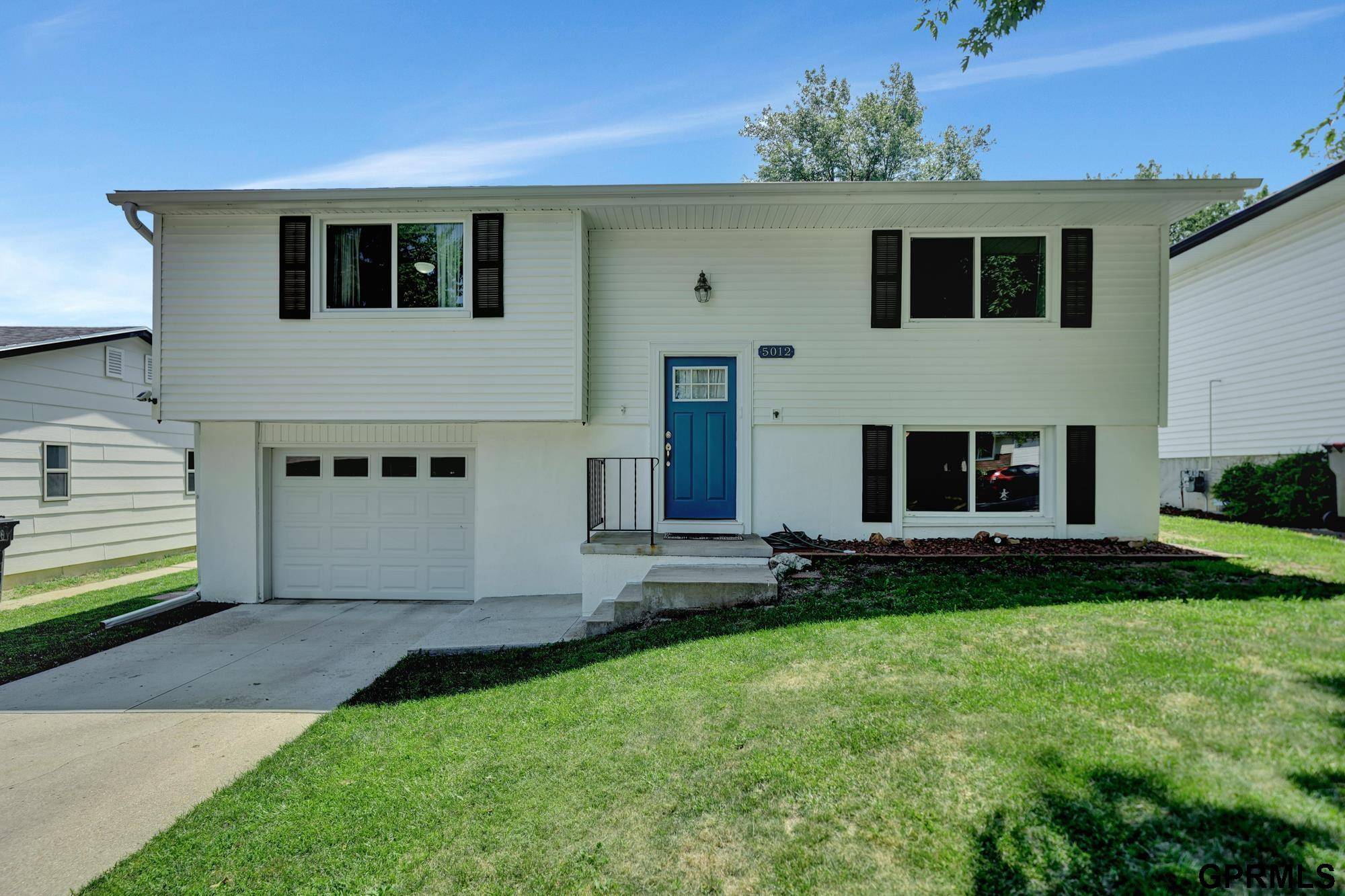 5012 Goldenrod Lane, Lincoln, NE 68512