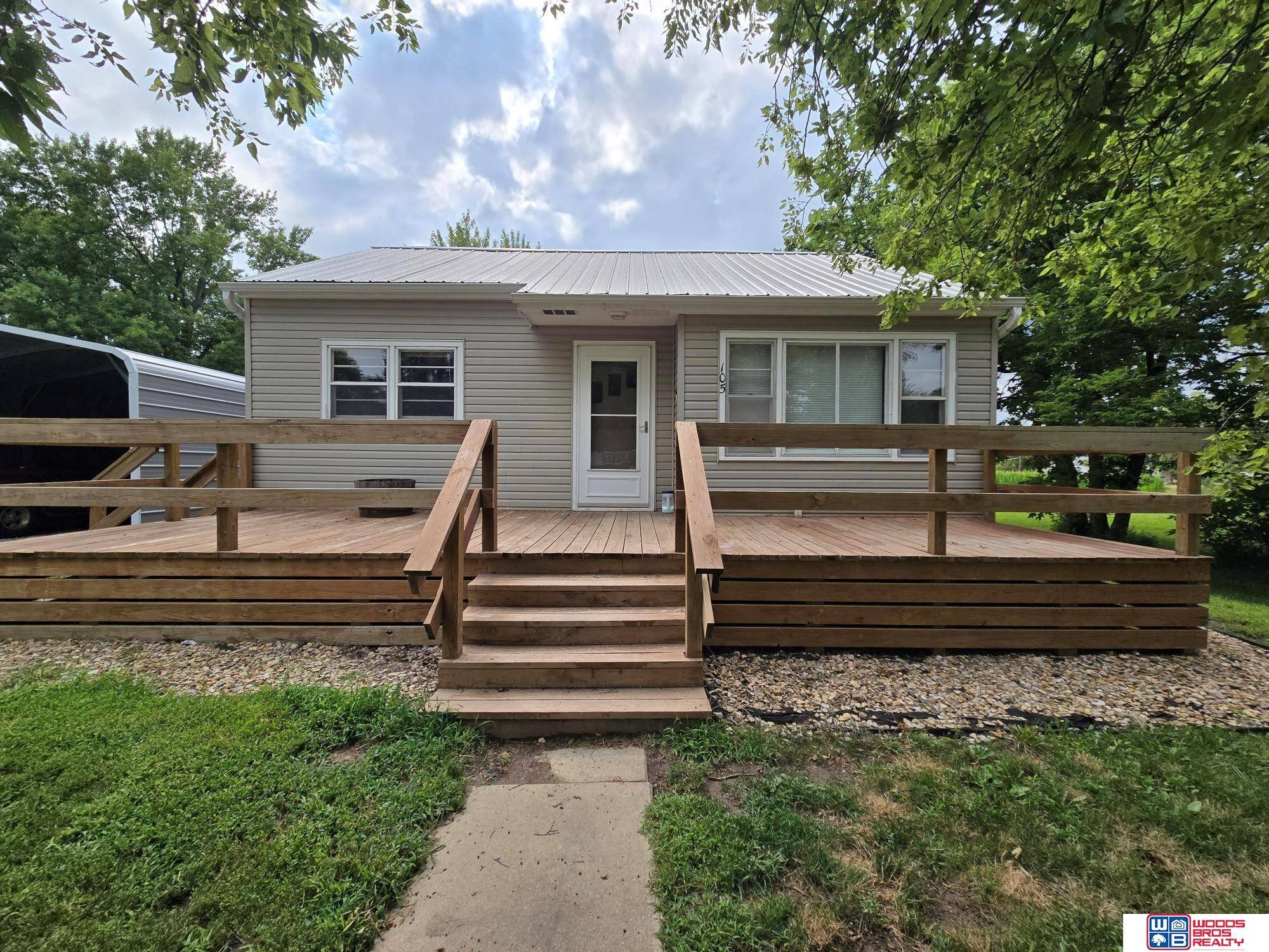 105 S Stout Street, Western, NE 68464