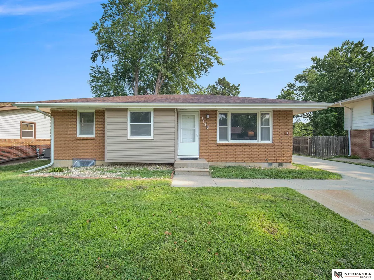 Lincoln, NE 68505,7130 Garland Street