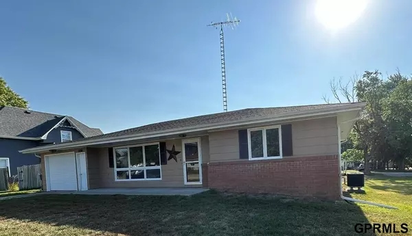 230 N Walnut Street, Clatonia, NE 68328