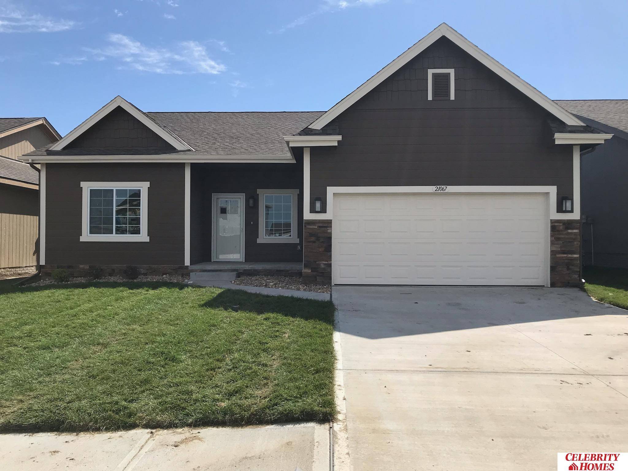17005 Mary Street, Omaha, NE 68116