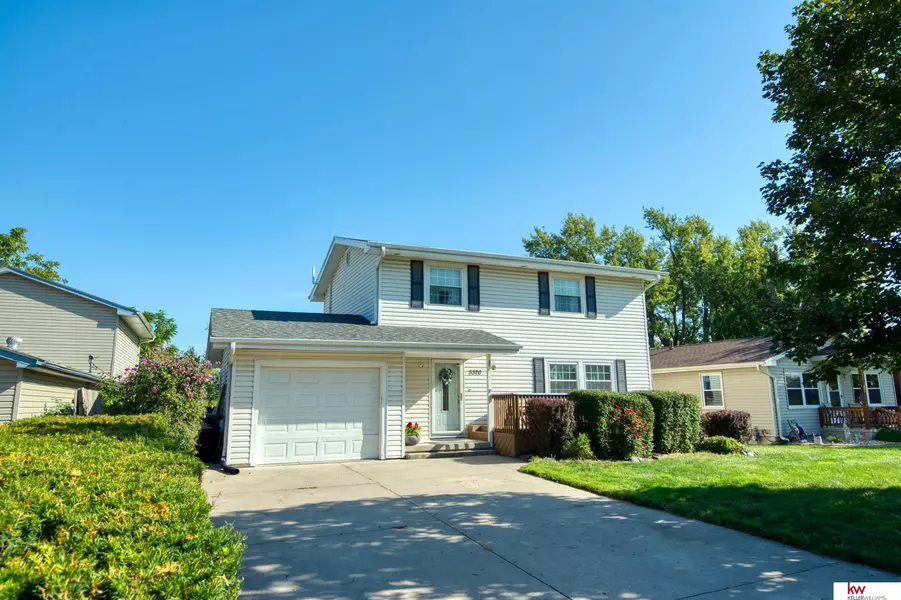 5320 R Street, Omaha, NE 68117