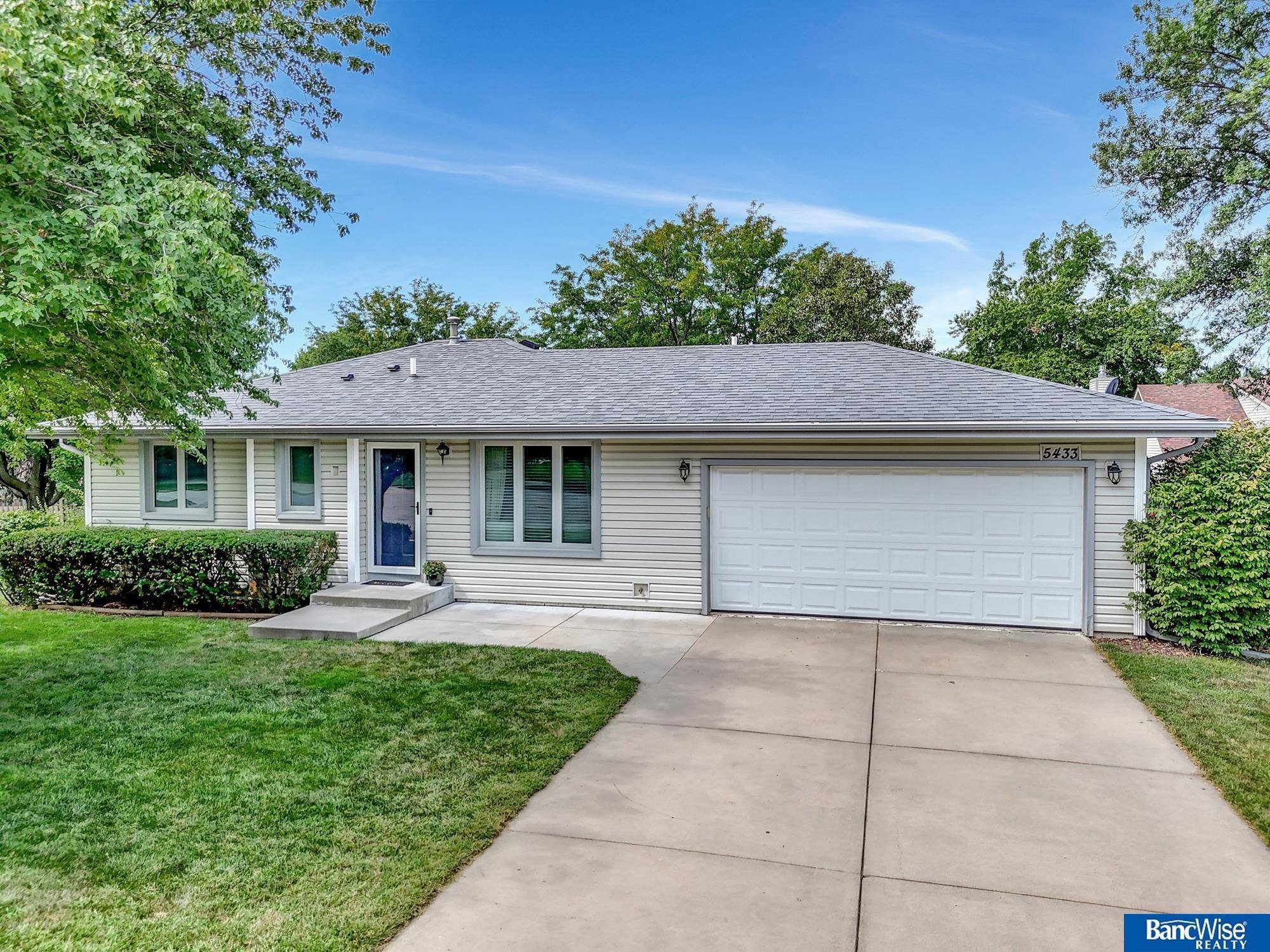 5433 S 31st Court, Lincoln, NE 68516