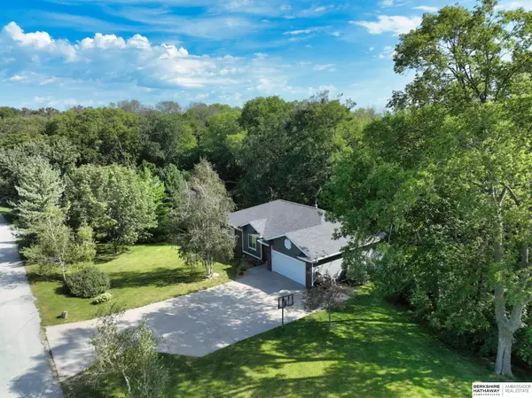 54971 Emerald Lane, Glenwood, IA 51534