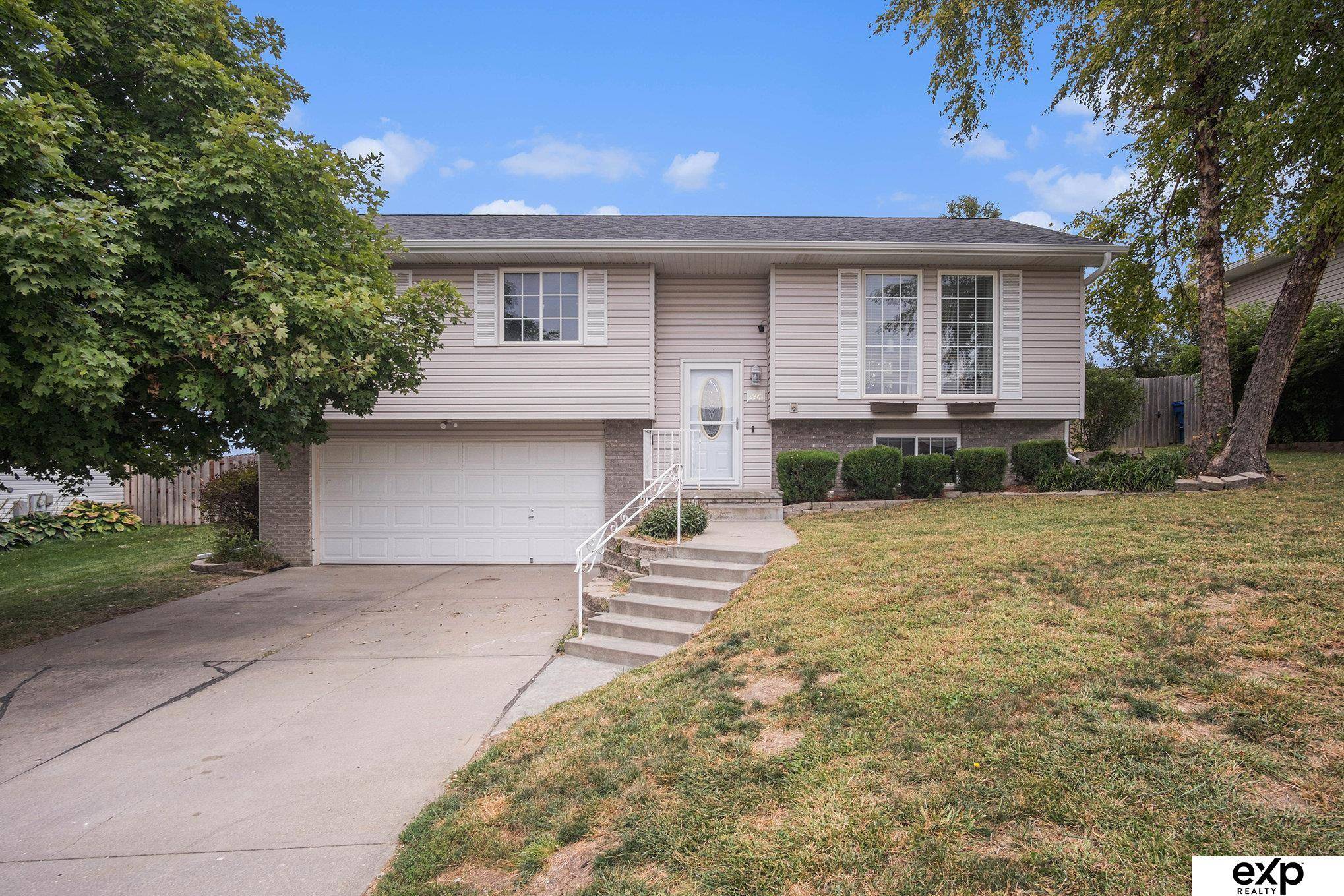 716 Grenoble Drive, Bellevue, NE 68123