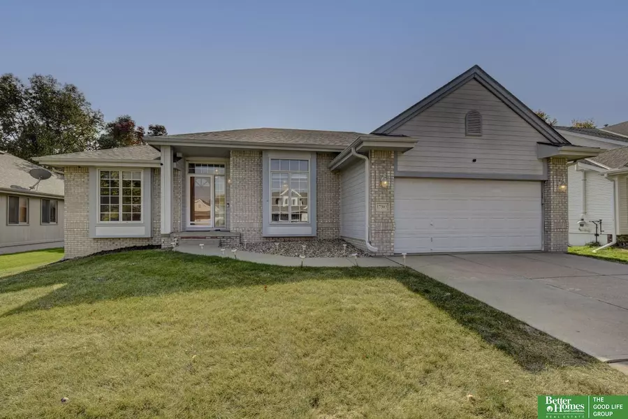 17303 Orchard Avenue, Omaha, NE 68135