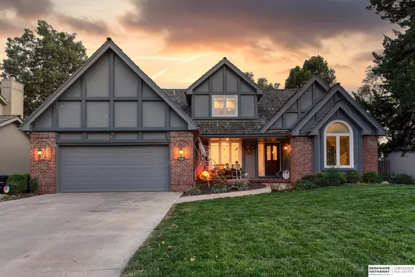 14479 Sherwood Avenue, Omaha, NE 68116