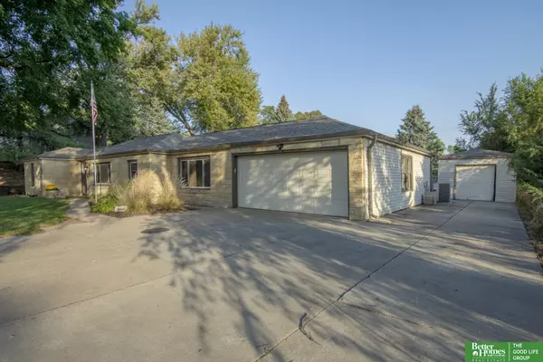 Omaha, NE 68114,8510 Burt Street