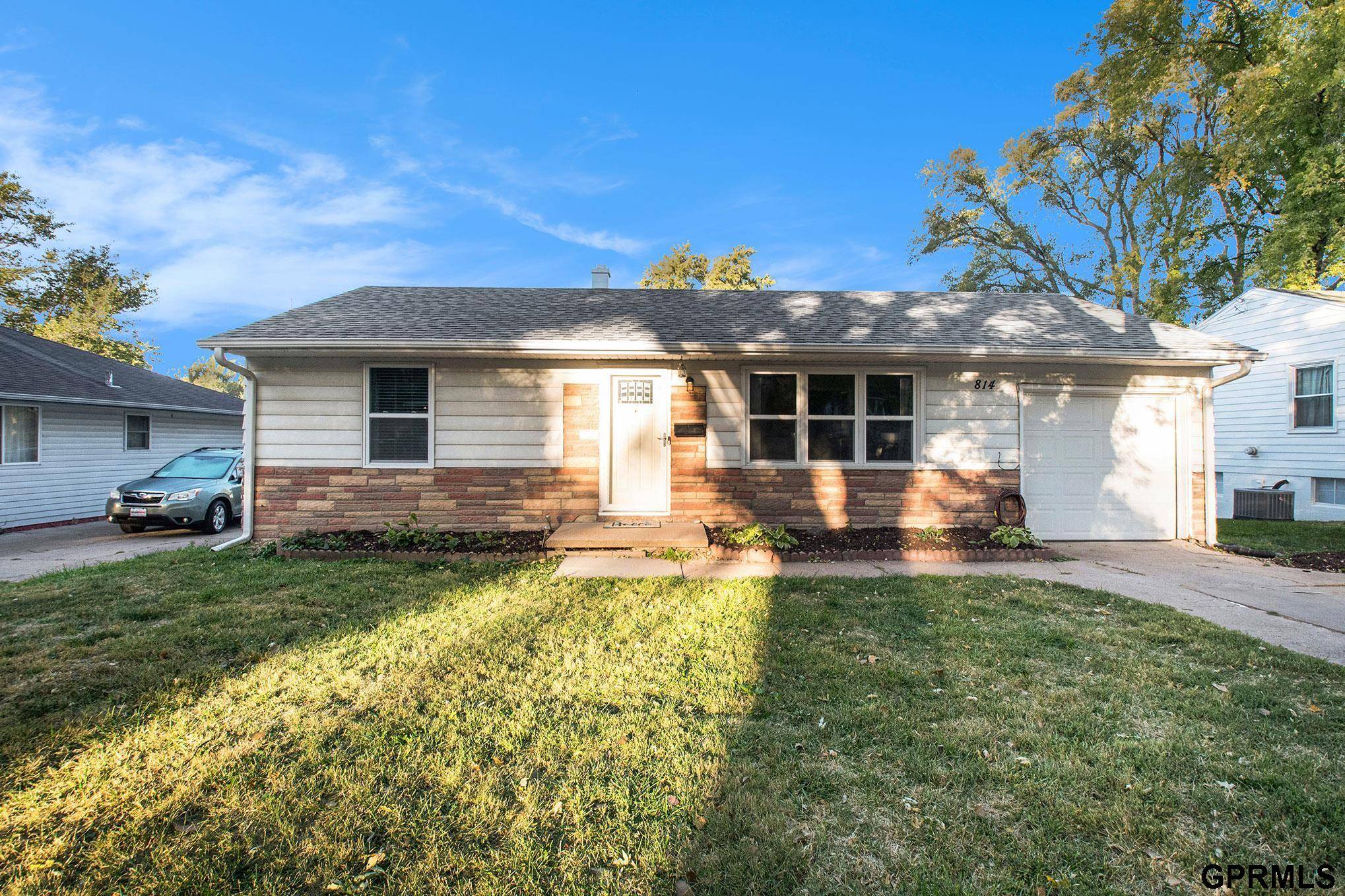 814 N 76th Street, Omaha, NE 68114