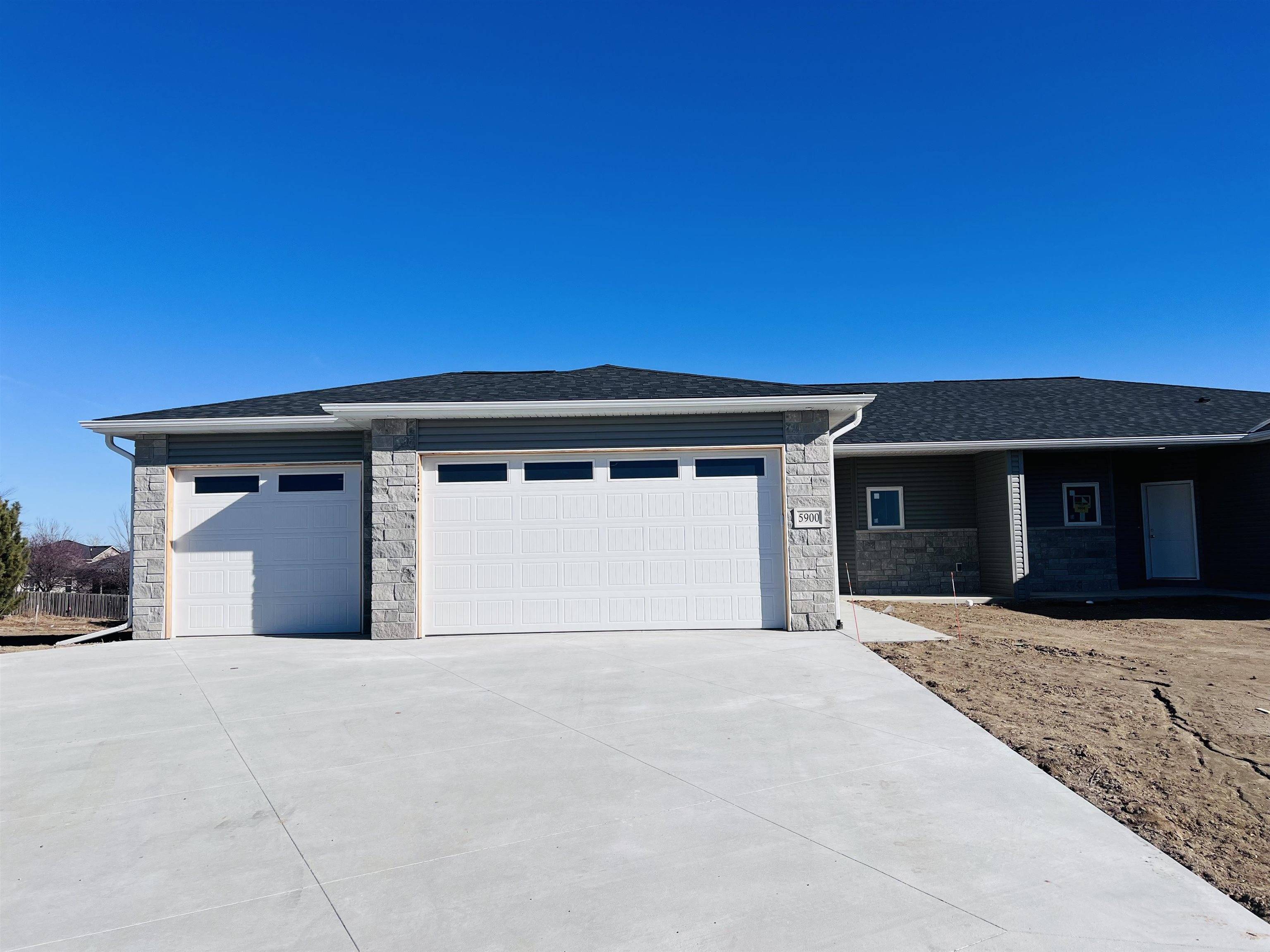 Lincoln, NE 68526,5900 Loxton Street