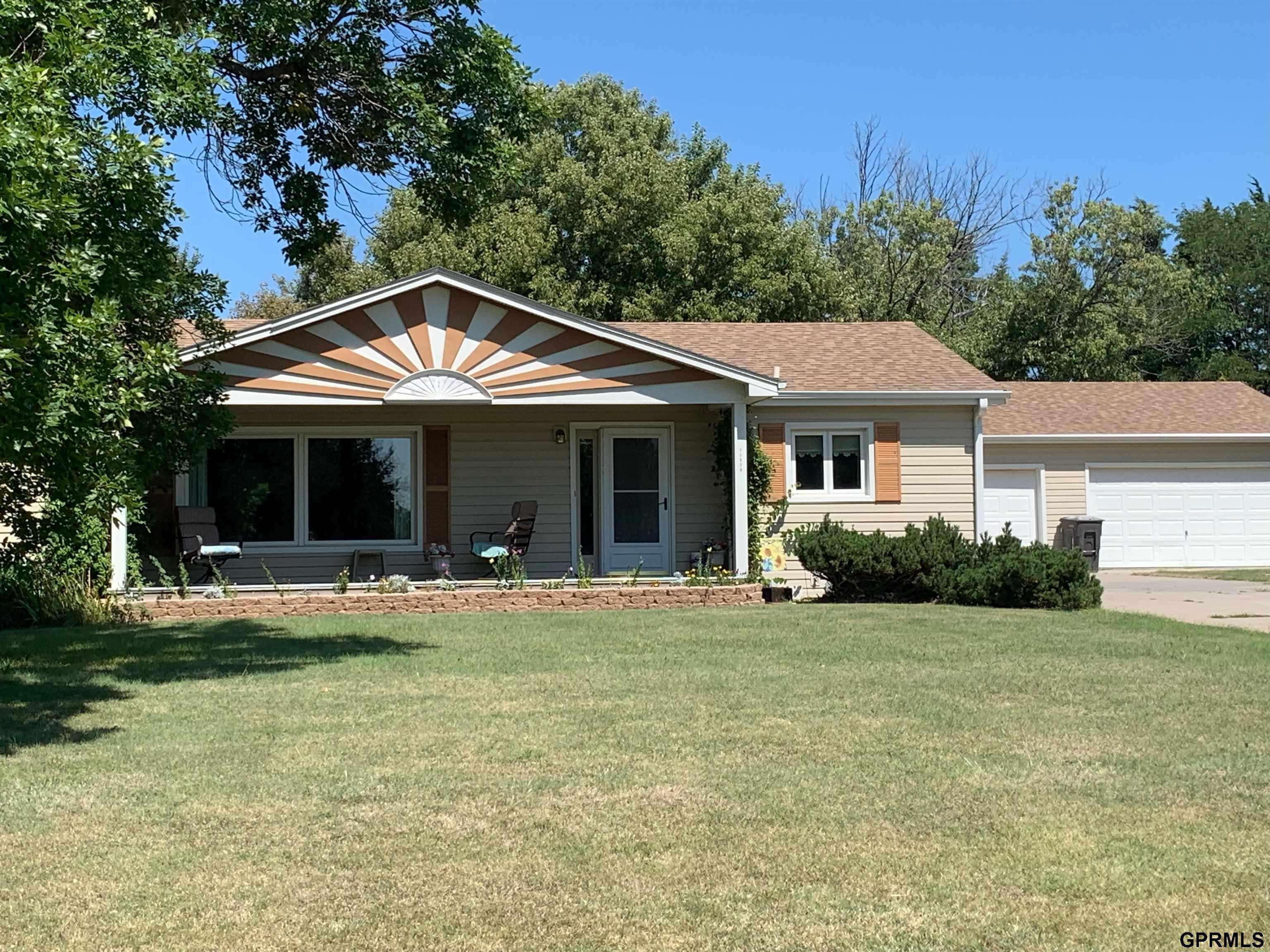 11529 Cornhusker Drive, Alma, NE 68920