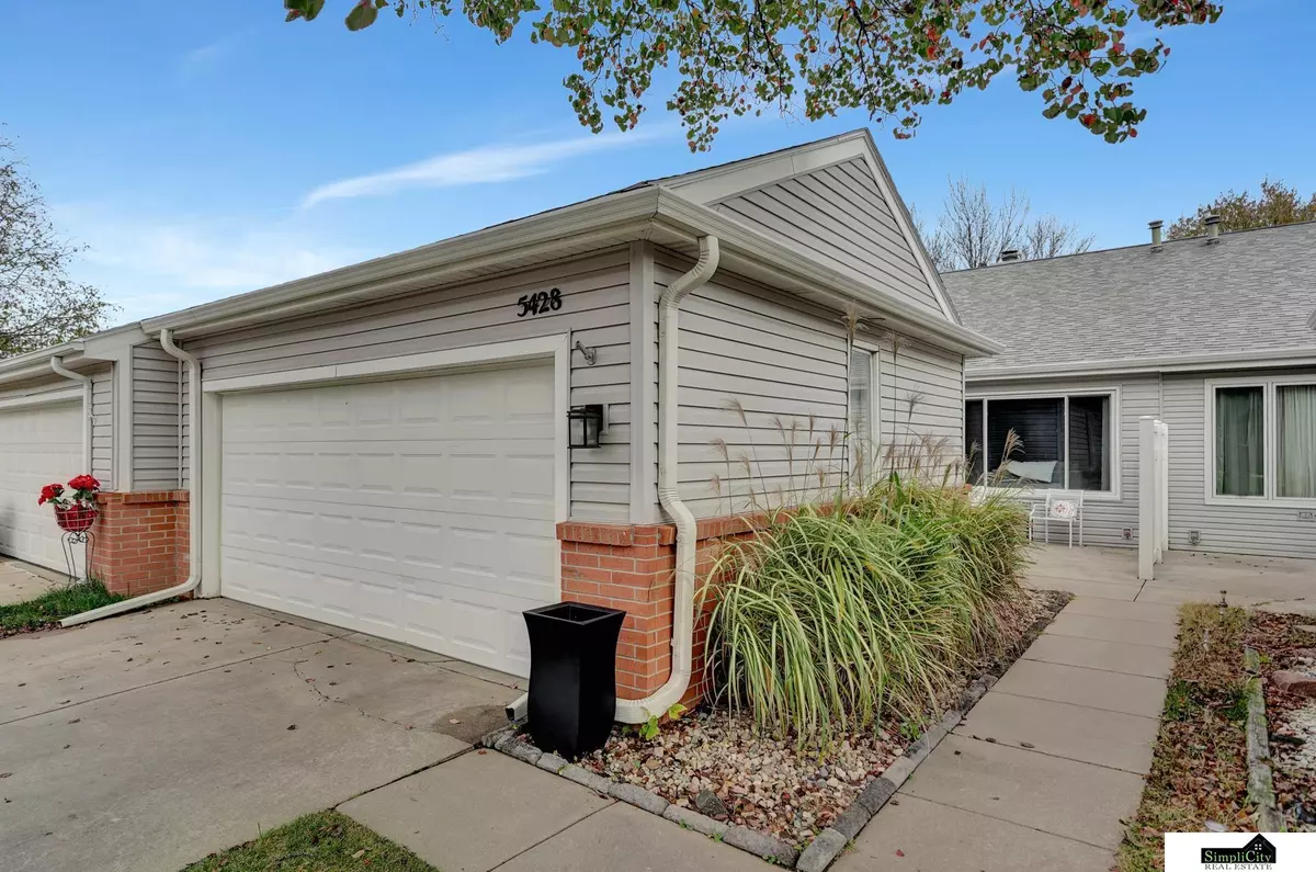 Lincoln, NE 68516,5428 Thies Cove Drive