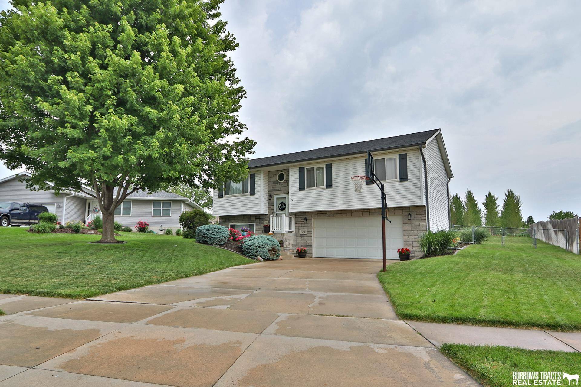 Bennet, NE 68317,950 Garden Street