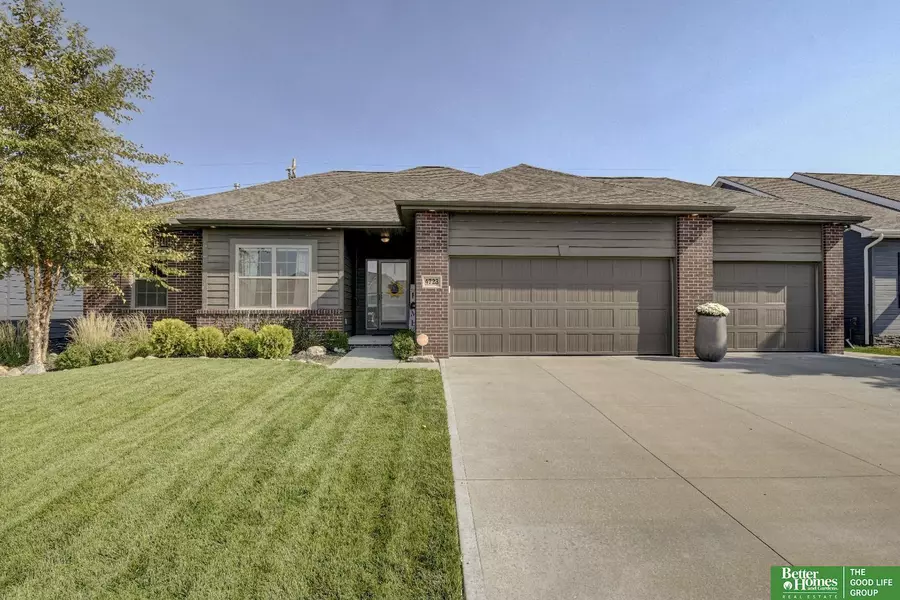 4723 N 204th Avenue, Elkhorn, NE 68022