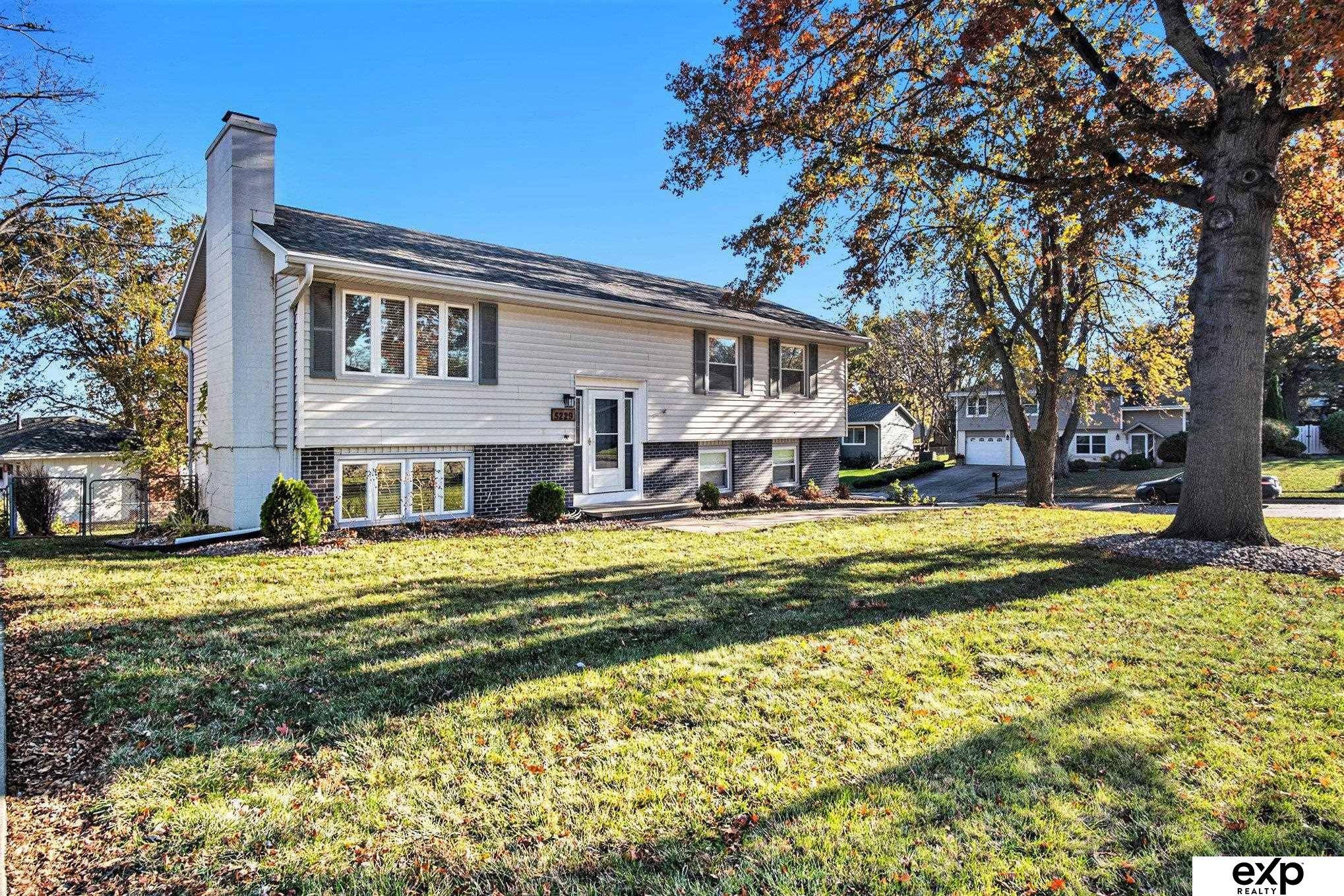 Omaha, NE 68127,5229 S 104 Avenue Circle