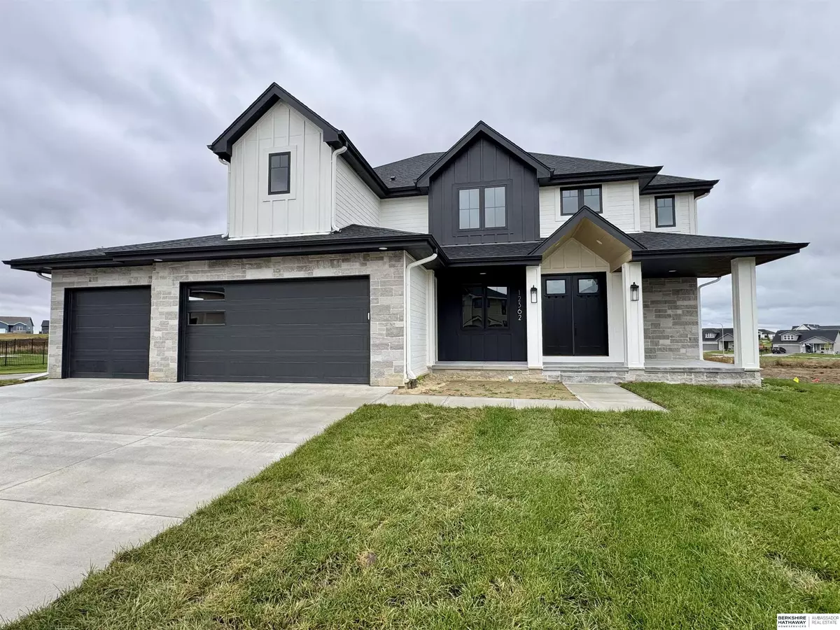 Papillion, NE 68046,12362 Fenwick Street