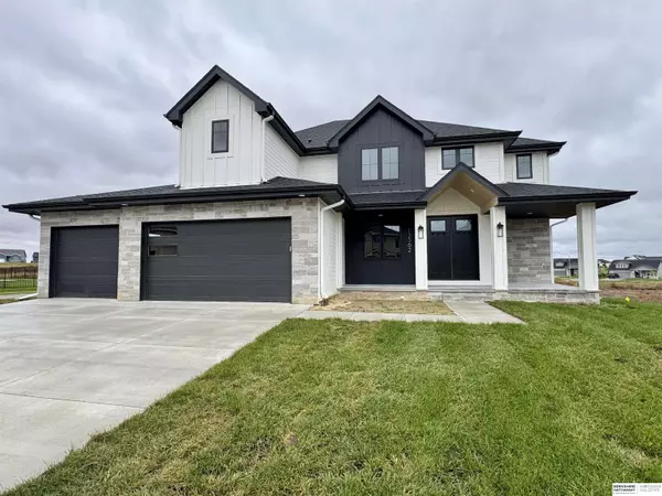 12362 Fenwick Street,  Papillion,  NE 68046