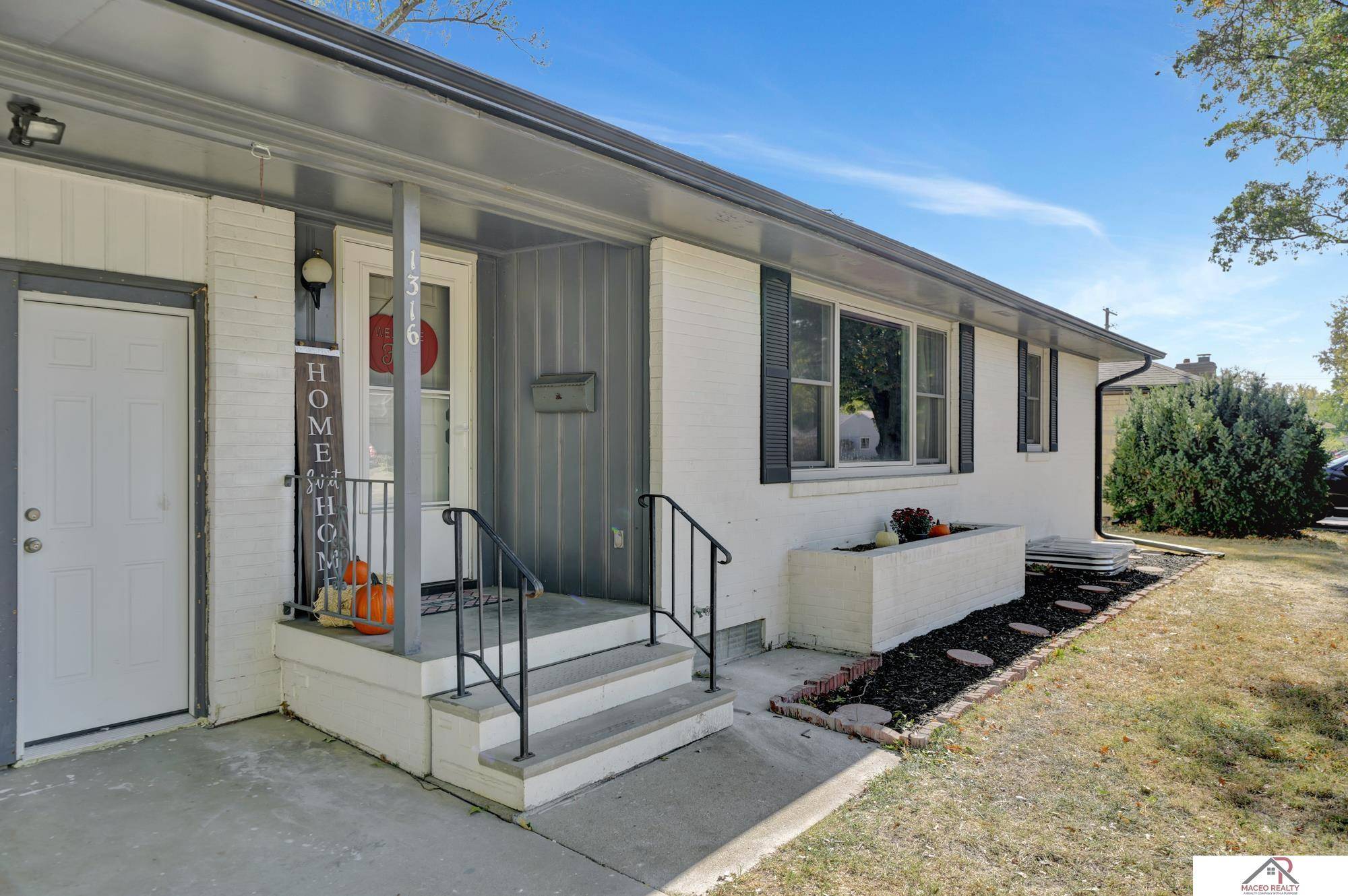 1316 N 13 Street, Beatrice, NE 68310