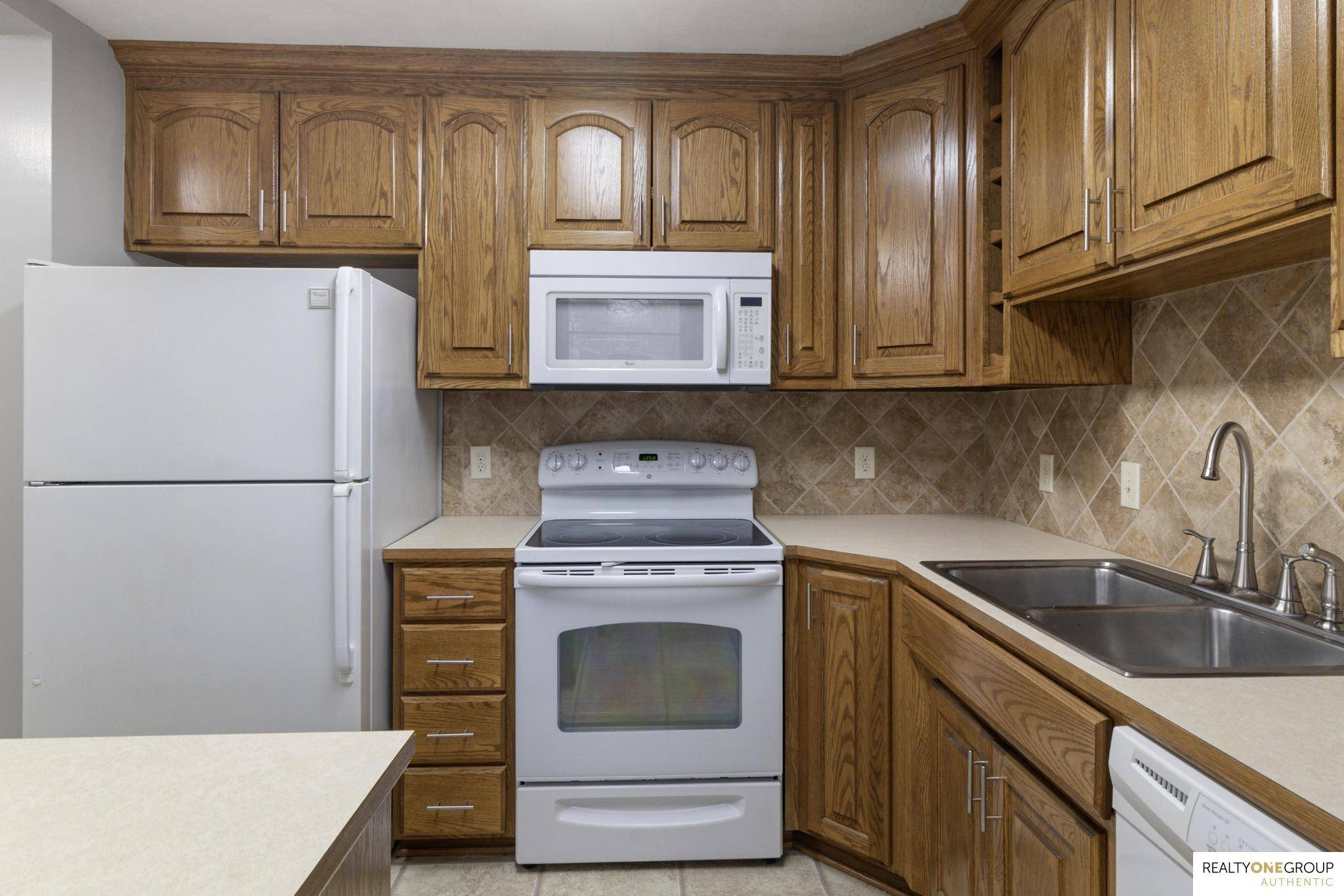 Omaha, NE 68124,3306 S 89 St Street