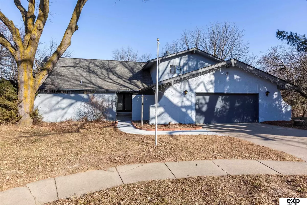 Omaha, NE 68152,5742 Tucker Circle