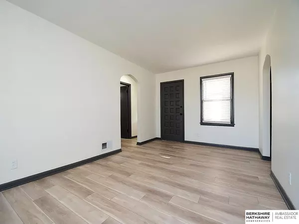 Omaha, NE 68106,2528 S 50th Street