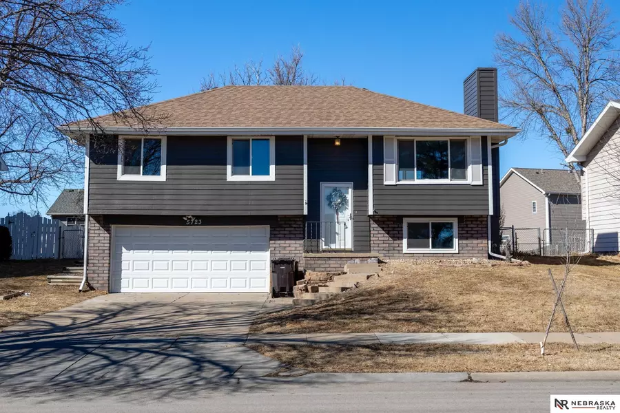 5723 Northwest 10th Street, Lincoln, NE 68521