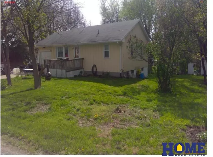 117 N 6th Street, Elmwood, NE 68349