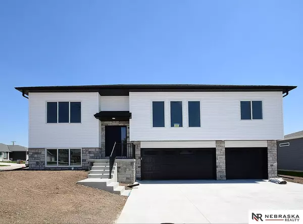 5800 SW 8th Street, Lincoln, NE 68523