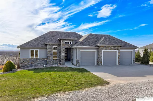 Louisville, NE 68037,18912 Prairie Ridge Drive