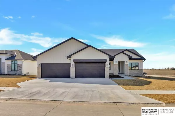 5510 N 212th Avenue, Elkhorn, NE 68022