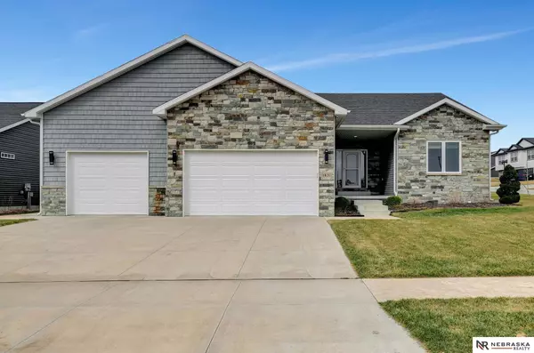 Lincoln, NE 68528,1821 NW 54th Street