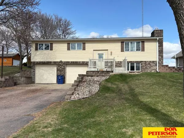 56317 Circle Drive, Hartington, NE 68739