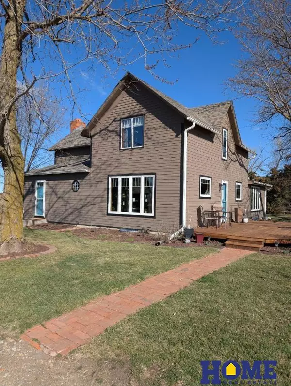 918 Road C Road, Henderson, NE 68371