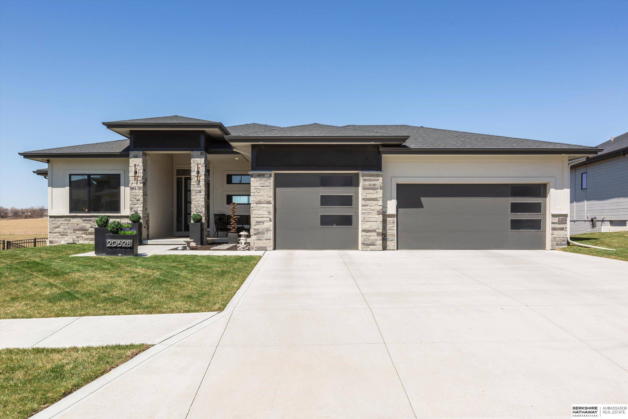 Gretna, NE 68028,20628 Woodridge Drive