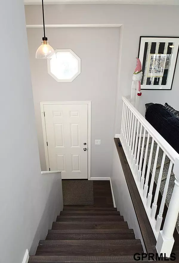 Omaha, NE 68164,5536 N 113th Street