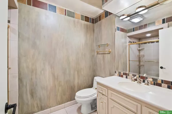 Omaha, NE 68144,12619 Shirley Street