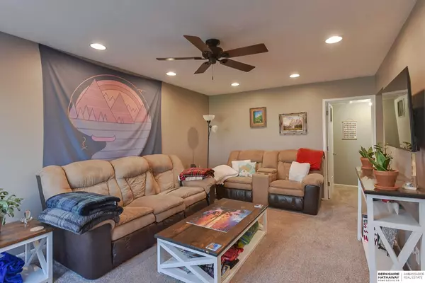 Omaha, NE 68018,2547 S 3rd Street Plaza