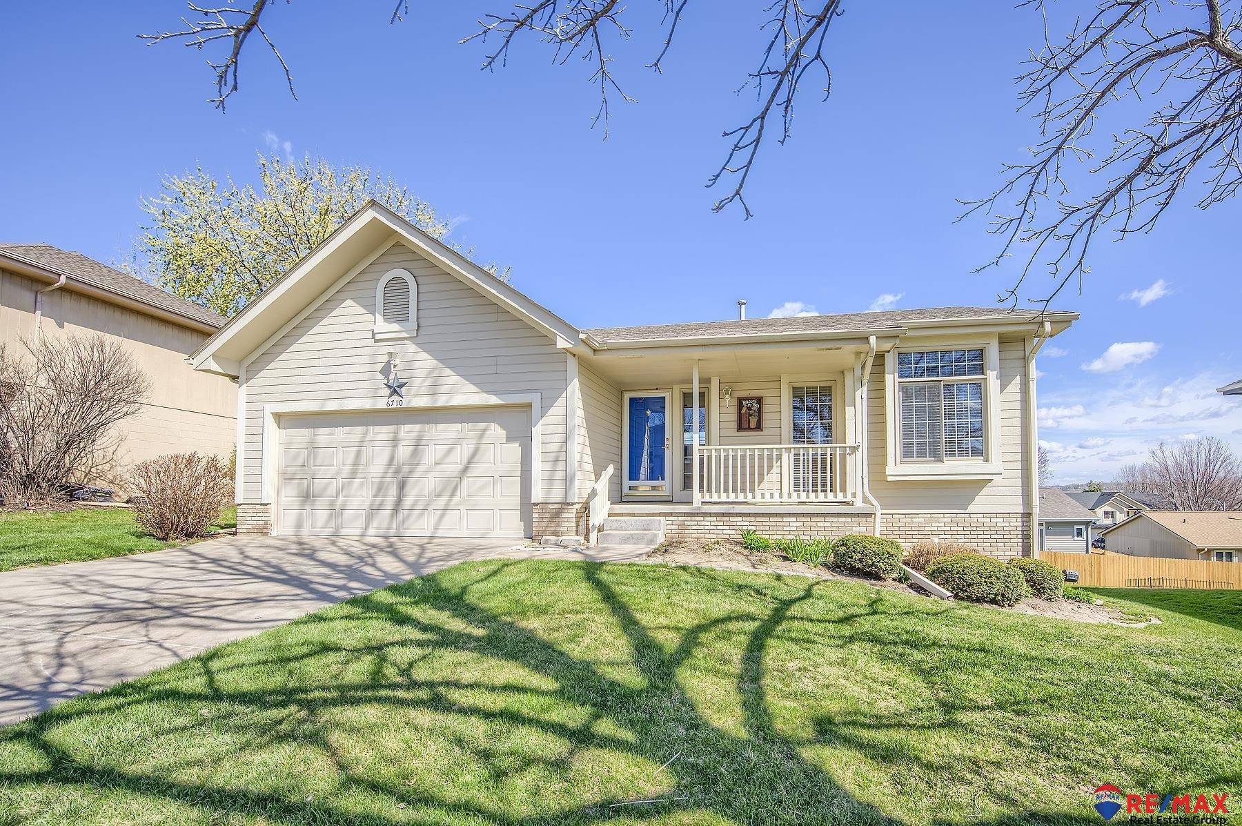 6710 Aspen Street, La Vista, NE 68128-0000
