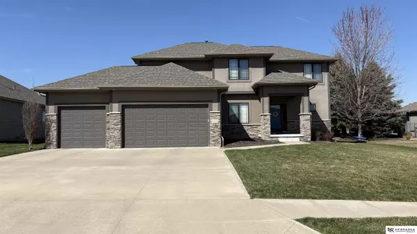 6514 N 165th Street, Omaha, NE 68116