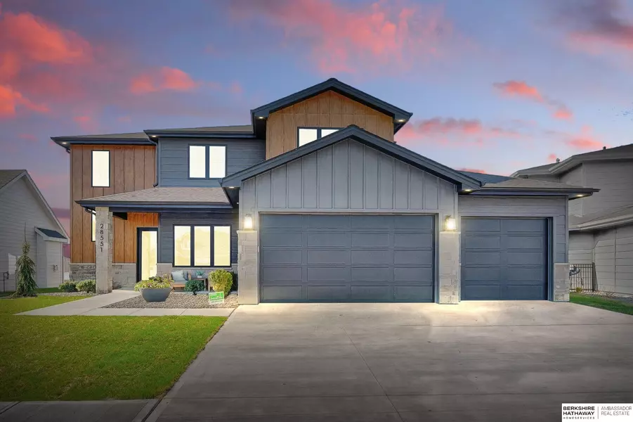 28551 Jessie Circle, Valley, NE 68064