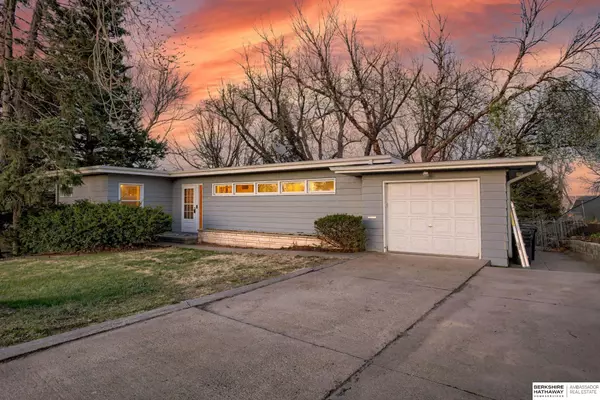 Ralston, NE 68127,7602 Sunset Drive