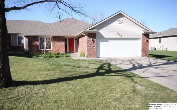 5921 Berkeley Drive, Lincoln, NE 68512
