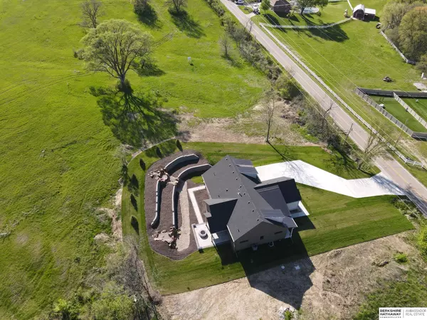 Omaha, NE 68152,6511 Garvin Street