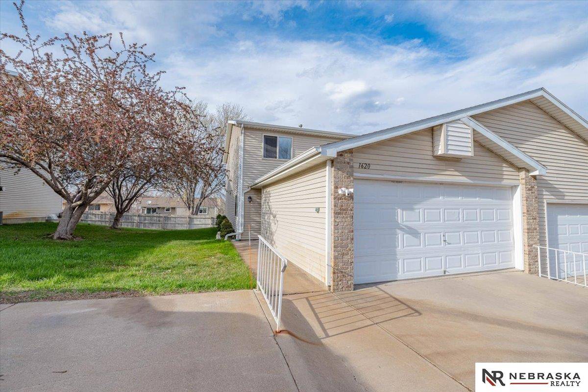 1620 Old Glory Road, Lincoln, NE 68521