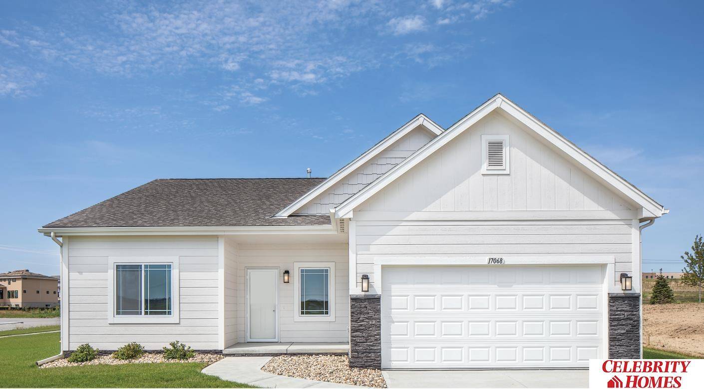 10569 Port Royal Drive, Papillion, NE 68046